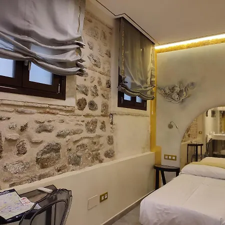 Grecorooms ホテル